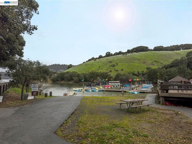 21928 Baywood Ave, Castro Valley, CA 94546