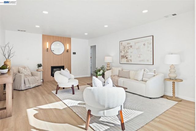 21928 Baywood Ave, Castro Valley, CA 94546