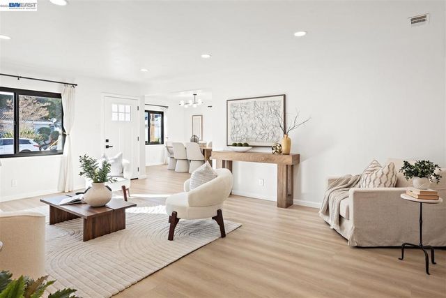 21928 Baywood Ave, Castro Valley, CA 94546