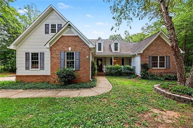 8602 Winding Hill Drive, Stokesdale, NC 27357