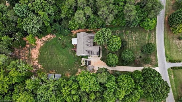 8602 Winding Hill Drive, Stokesdale, NC 27357