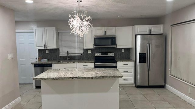 2001 NE 2nd Terrace, Pompano Beach, FL 33060