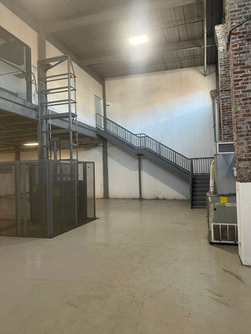 181 Old Colony Ave A, Boston, MA 02127