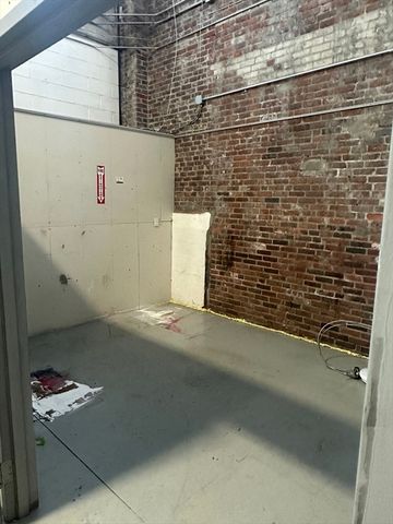 181 Old Colony Ave A, Boston, MA 02127