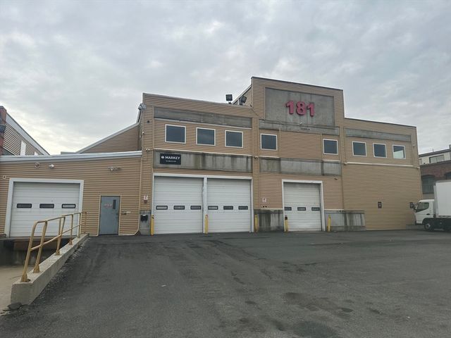 181 Old Colony Ave A, Boston, MA 02127