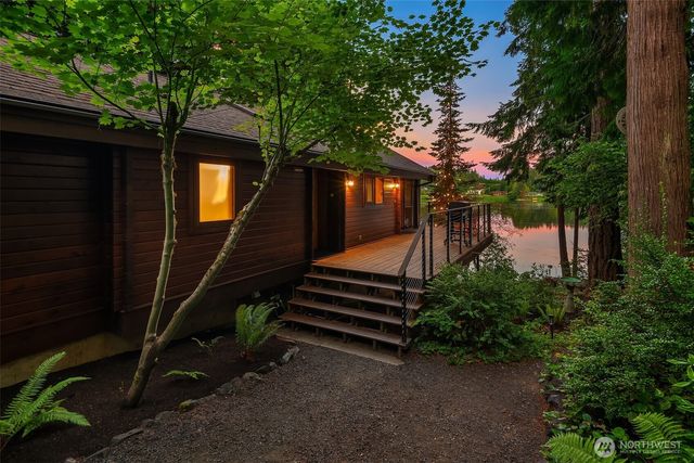 211 E Church Point Drive, Shelton, WA 98584