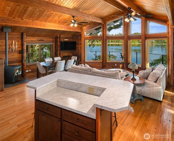 211 E Church Point Drive, Shelton, WA 98584