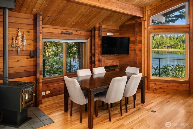 211 E Church Point Drive, Shelton, WA 98584
