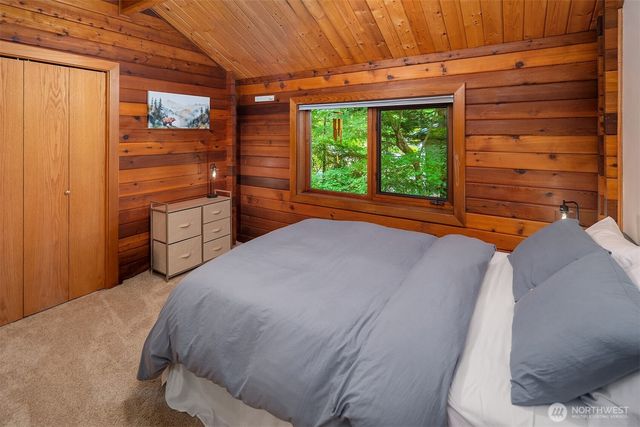 211 E Church Point Drive, Shelton, WA 98584