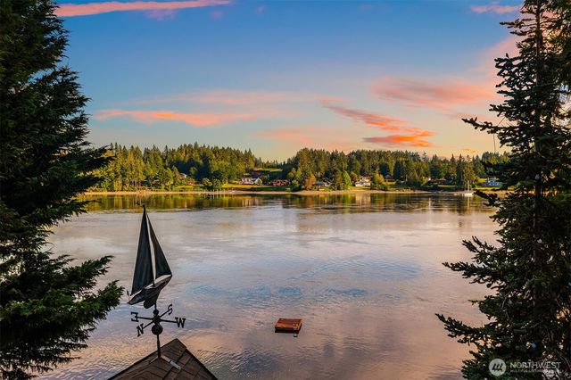 211 E Church Point Drive, Shelton, WA 98584