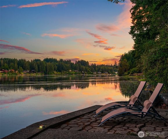 211 E Church Point Drive, Shelton, WA 98584