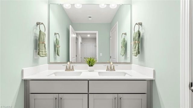 132 Briarwood Lane, Bermuda Run, NC 27006