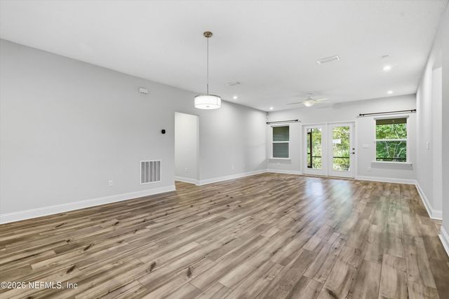 310 MEADOW CREEK Drive, St. Johns, FL 32259