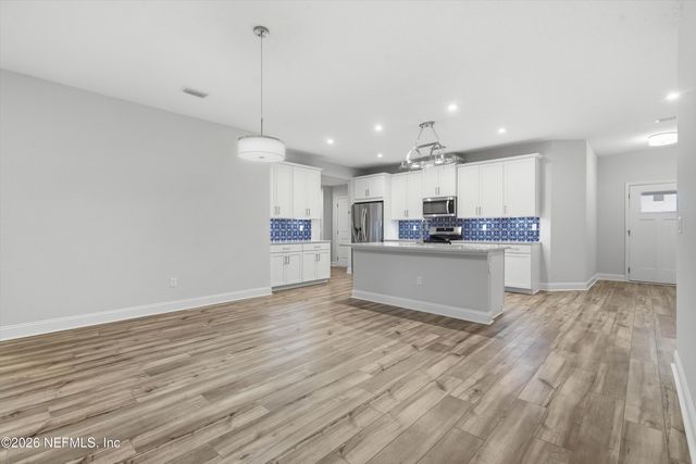310 MEADOW CREEK Drive, St. Johns, FL 32259