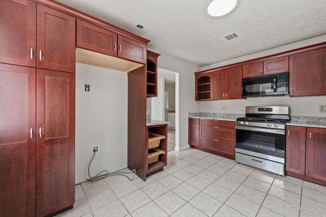 4727 Black Rock Street, Baytown, TX 77521