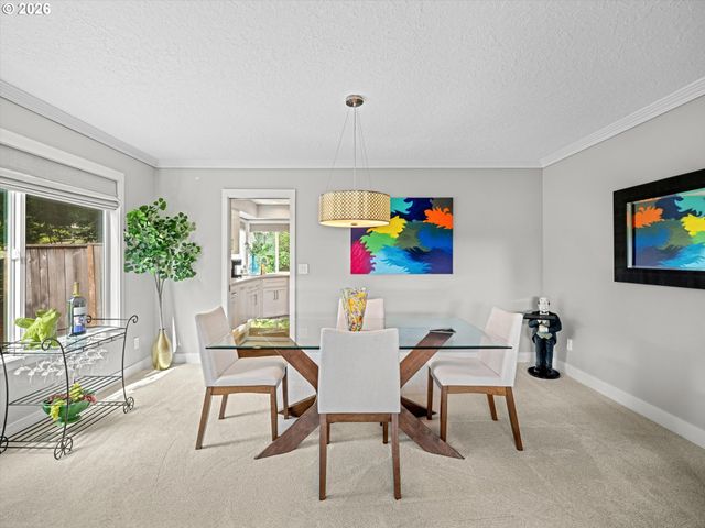 17985 SAINT CLAIR Dr, Lake Oswego, OR 97034