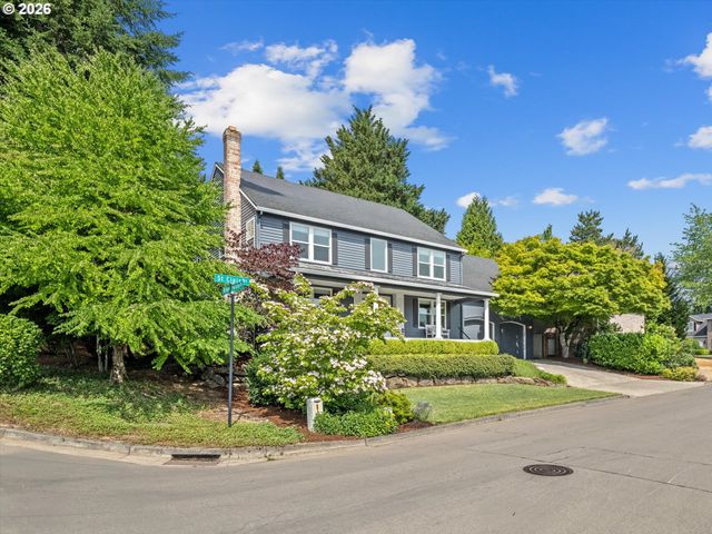 17985 SAINT CLAIR Dr, Lake Oswego, OR 97034