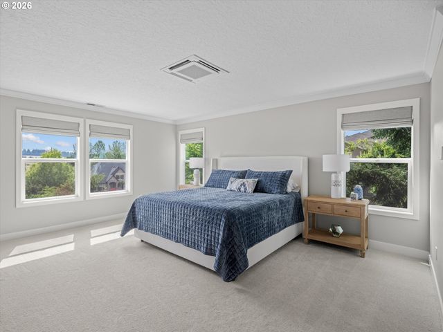 17985 SAINT CLAIR Dr, Lake Oswego, OR 97034