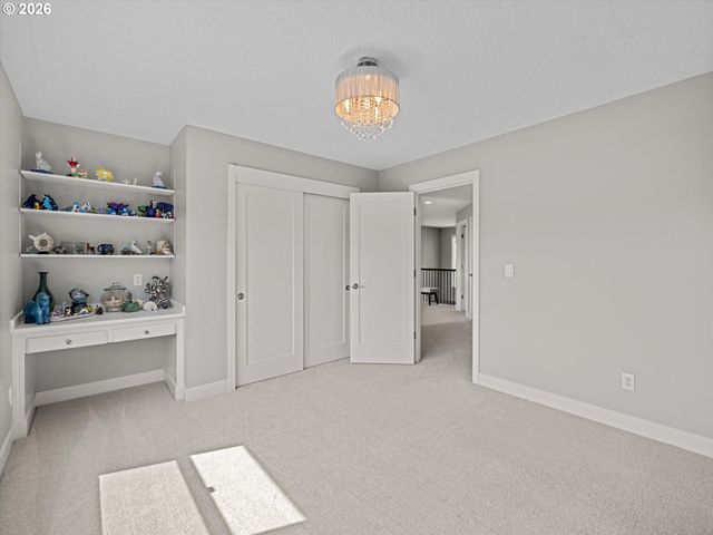17985 SAINT CLAIR Dr, Lake Oswego, OR 97034