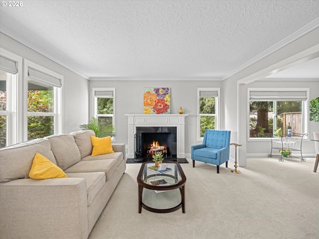 17985 SAINT CLAIR Dr, Lake Oswego, OR 97034