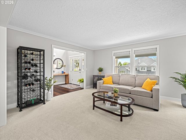 17985 SAINT CLAIR Dr, Lake Oswego, OR 97034