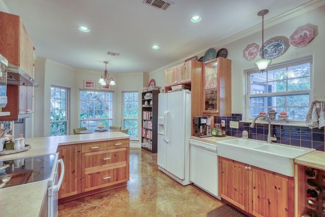 149 CR 103, Lampasas, TX 76550