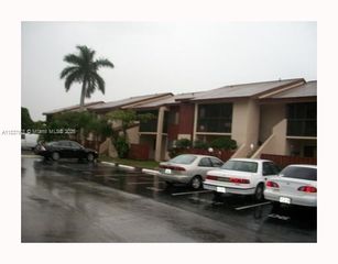 7921 Southgate Blvd D5, North Lauderdale, FL 33068