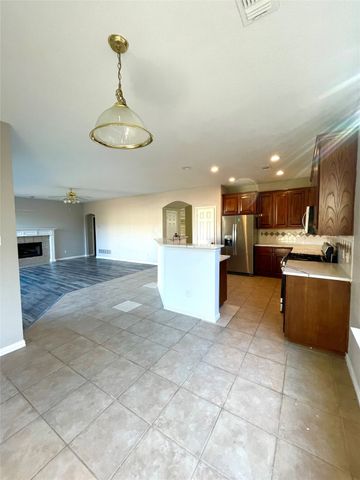 322 Suncreek Drive, Allen, TX 75013