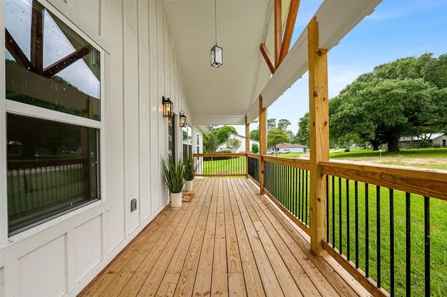 90 Coolcrest Drive, Point Blank, TX 77364