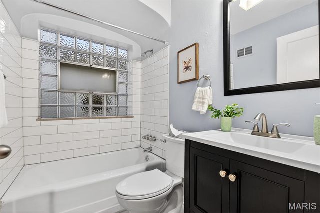 4005 McDonald Avenue, St Louis, MO 63116