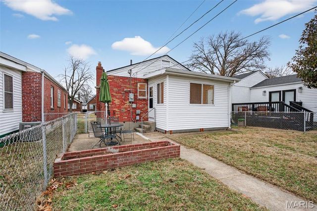 4005 McDonald Avenue, St Louis, MO 63116