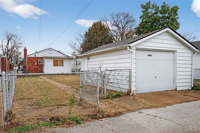 4005 McDonald Avenue, St Louis, MO 63116
