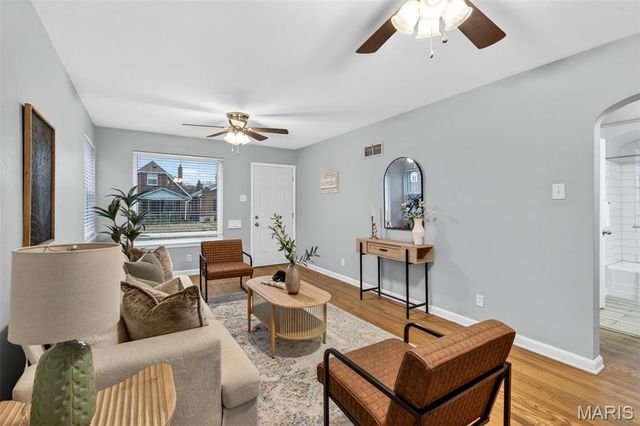 4005 McDonald Avenue, St Louis, MO 63116