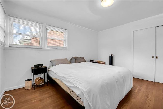 2313 Stanhope Street, Grosse Pointe Woods, MI 48236
