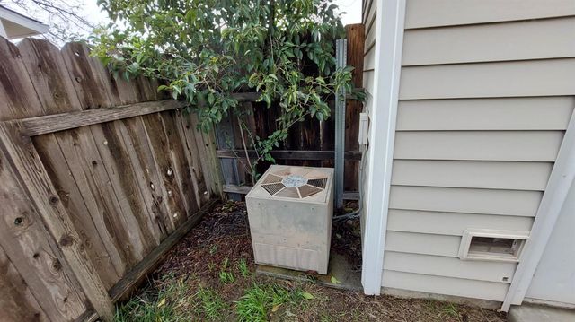 573 North St, Corning, CA 96021