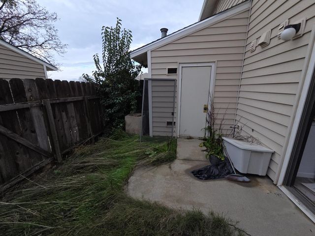 573 North St, Corning, CA 96021