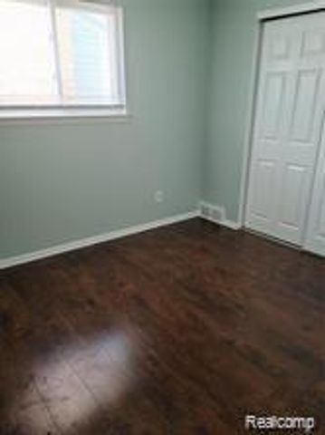 30732 NEWPORT Drive, Warren, MI 48088