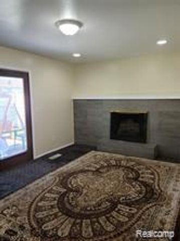 30732 NEWPORT Drive, Warren, MI 48088