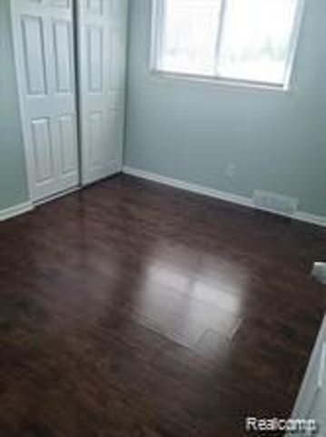 30732 NEWPORT Drive, Warren, MI 48088
