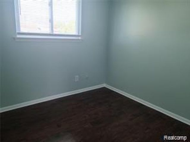 30732 NEWPORT Drive, Warren, MI 48088
