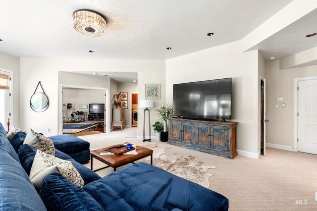 2584 E Varco Via Ct, Boise, ID 83712