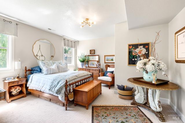 2584 E Varco Via Ct, Boise, ID 83712