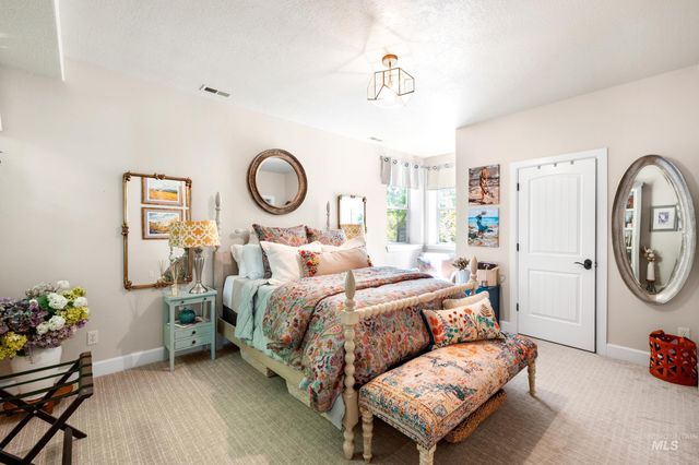 2584 E Varco Via Ct, Boise, ID 83712