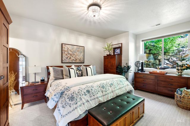 2584 E Varco Via Ct, Boise, ID 83712