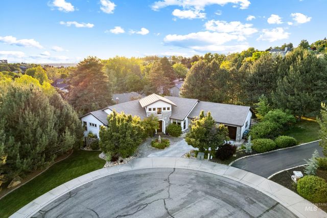 2584 E Varco Via Ct, Boise, ID 83712