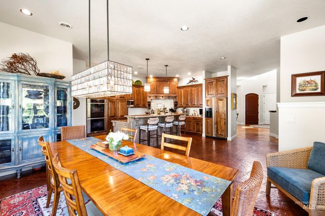 2584 E Varco Via Ct, Boise, ID 83712