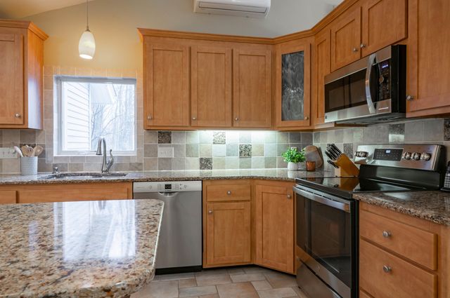 65 Bloody Brook Road, Hampstead, NH 03841