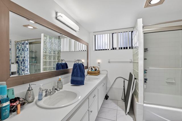 6328 W Longboat Ln Lane W 101, Boca Raton, FL 33433