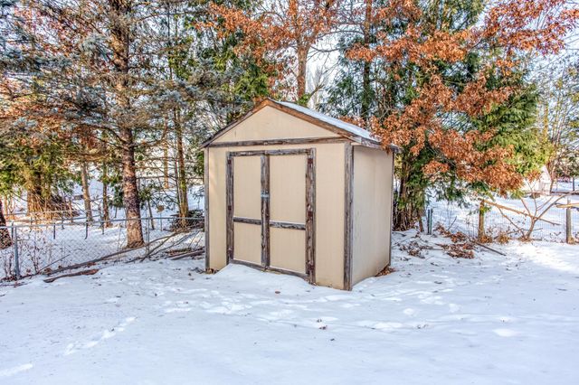 2339 Highwood Avenue E, Maplewood, MN 55119