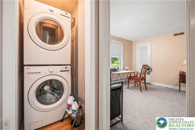 52 S. Cedar Crest Boulevard, South Whitehall Twp, PA 18104
